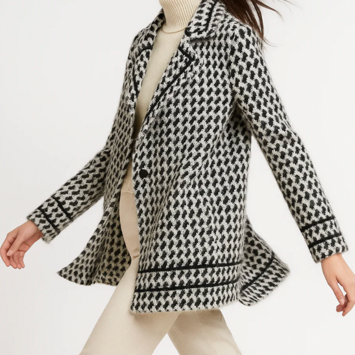 Women’s Knitted Jacket With Collar