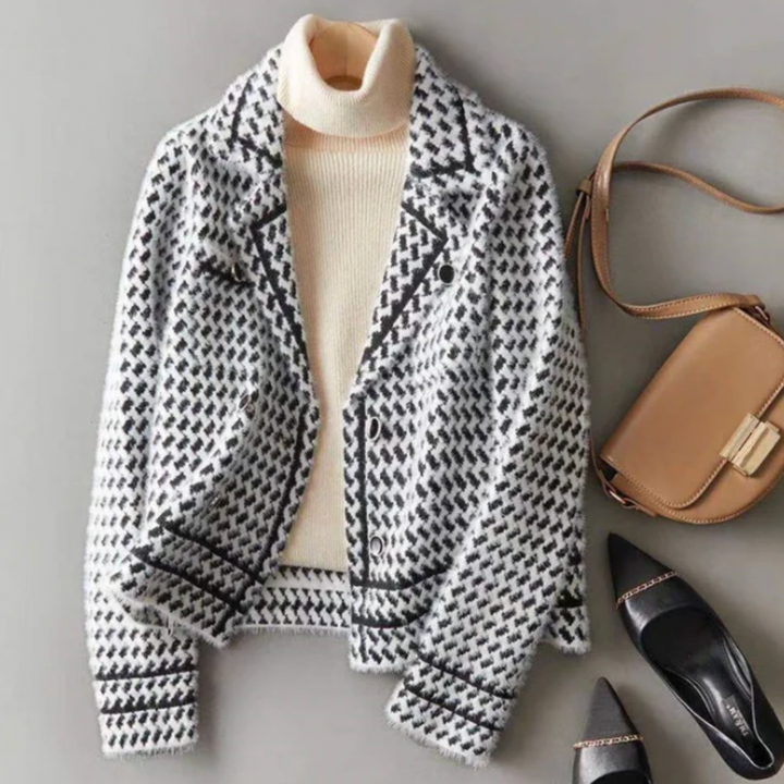 Women’s Knitted Jacket With Collar