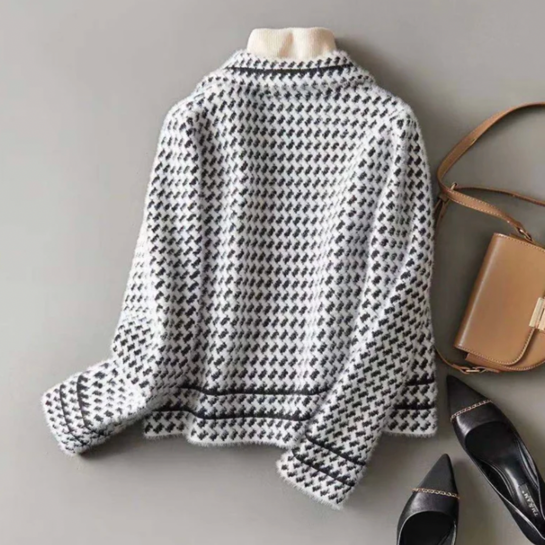 Women’s Knitted Jacket With Collar
