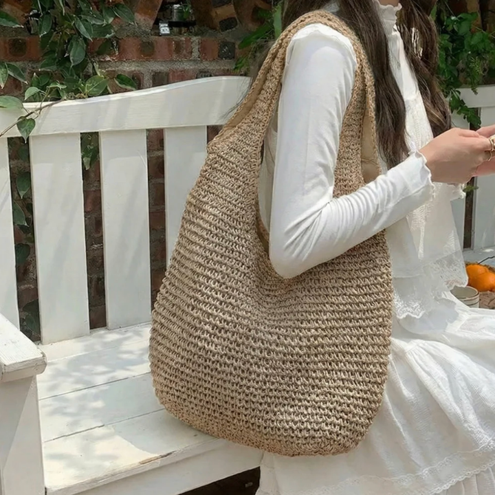 Women’s Straw Shoulder Bag