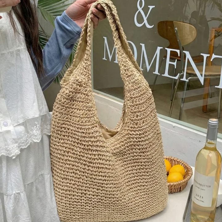Women’s Straw Shoulder Bag
