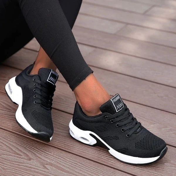 Orthopedic athletic shoes for women | Selene