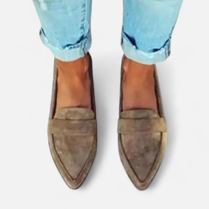 Women’s Elegant Pointed-Toe Loafers