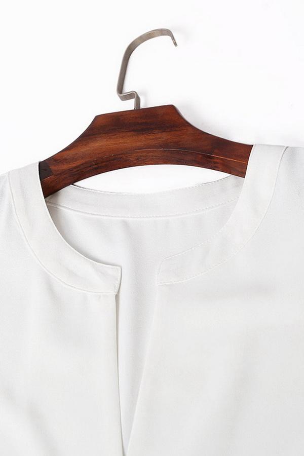 Sleeveless V-neck Single-button Blouse for women